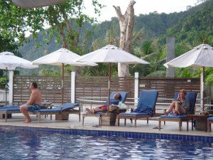 プールでまったり